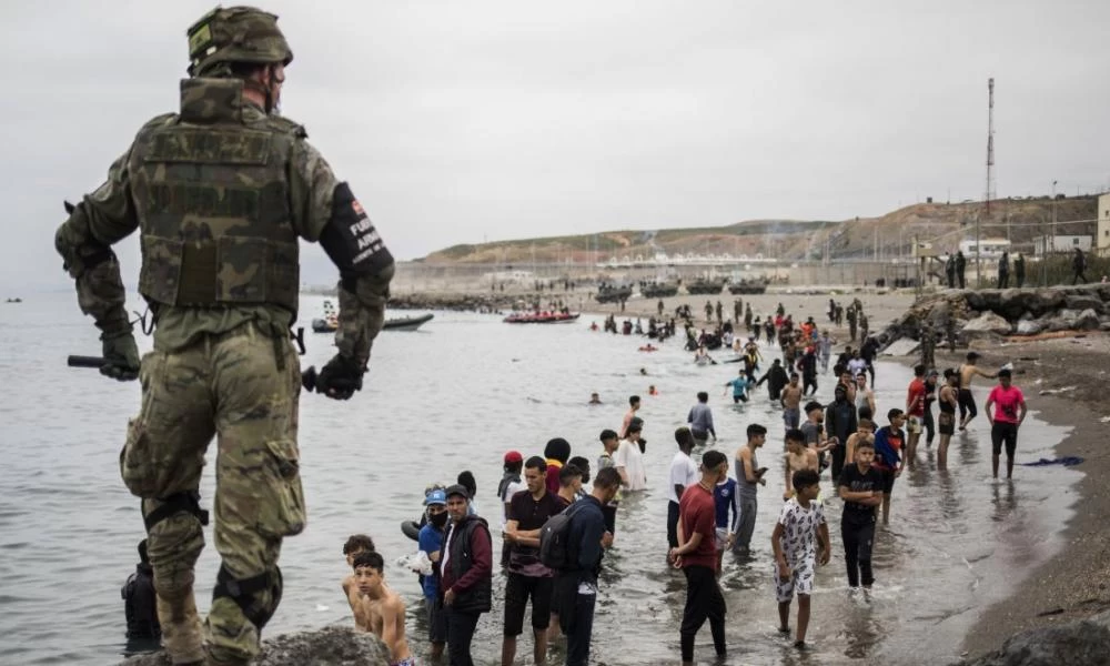 ''Χρυσές'' δουλειές για τα κυκλώματα διακινητών στην Ισπανία